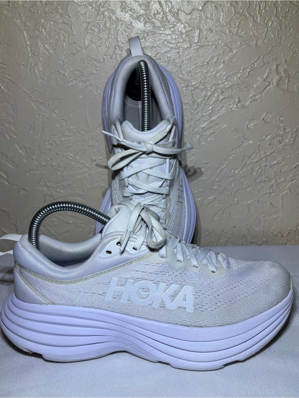Women’s Hoka Bondi 8 Triple White Shoes Size 7.5B
